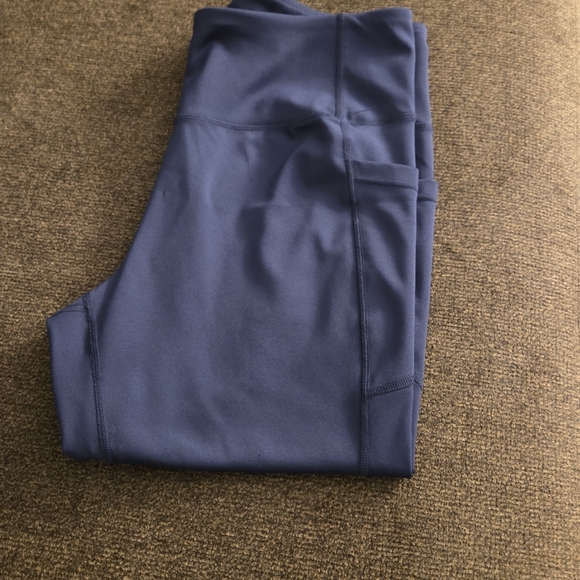Stylish Blue Capris - Picture 3 of 4